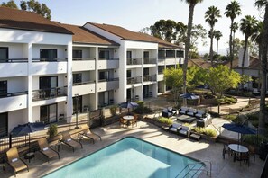 Outdoor pool - Courtyard by Marriott Los Angeles Torrance Palos Verdes (Torrance)