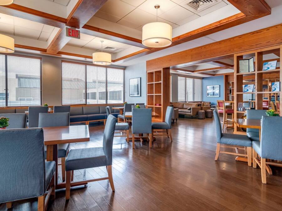 Daily full breakfast (USD 15.00 per person)