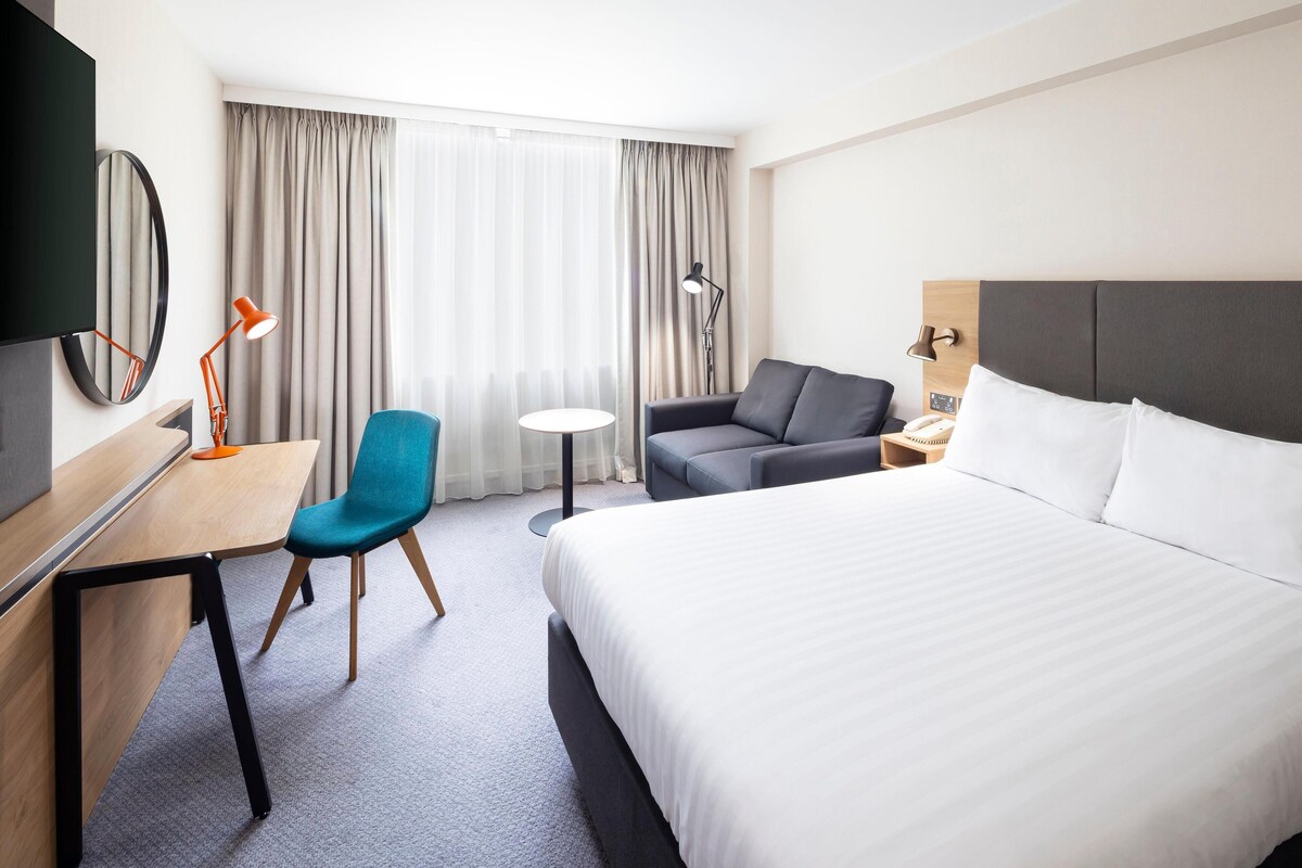 1 bedroom, in-room safe, desk, laptop workspace