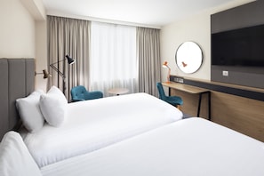 1 bedroom, in-room safe, desk, laptop workspace