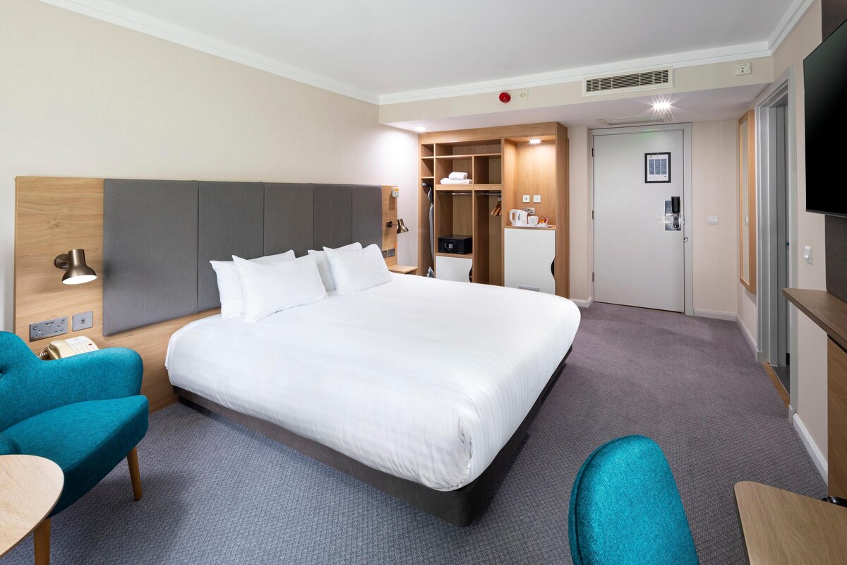 1 bedroom, in-room safe, desk, laptop workspace