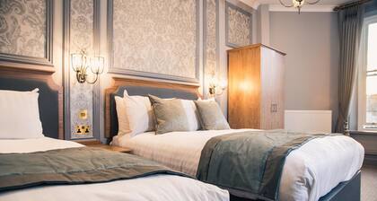 Royal Kings Arms Hotel