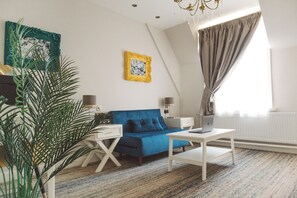 Suite | 1 bedroom, iron/ironing board, free WiFi, bed sheets