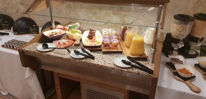 Petit déjeuner buffet