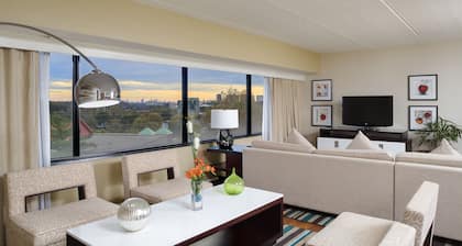Hyatt Regency Suites Atlanta Northwest