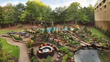 Seasonal outdoor pool, pool umbrellas, sun loungers