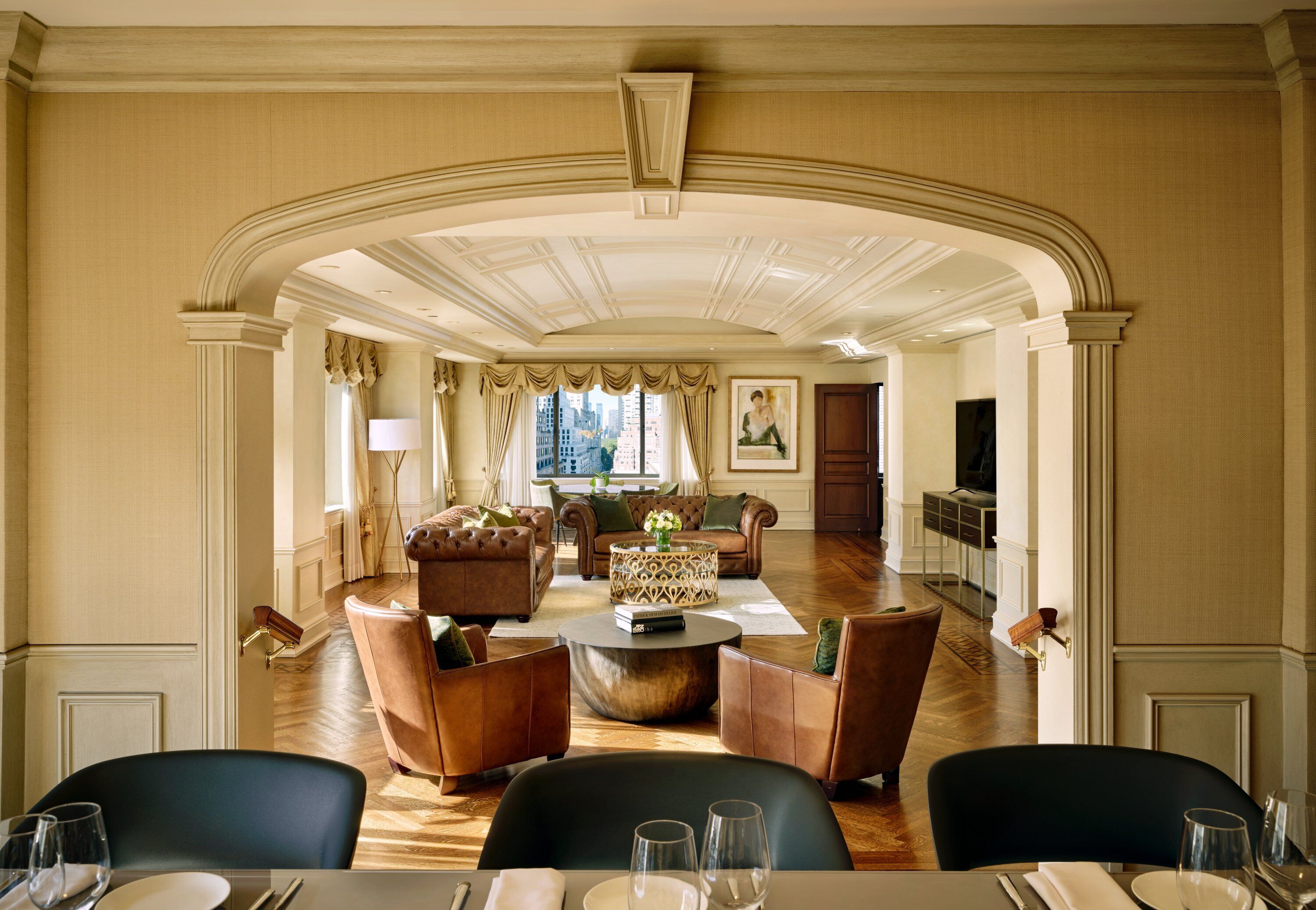 Τηλεόραση 47 ιντσών με premium κανάλια, σταθμό υποδοχής για iPod