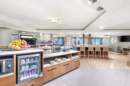 Free daily cooked-to-order breakfast