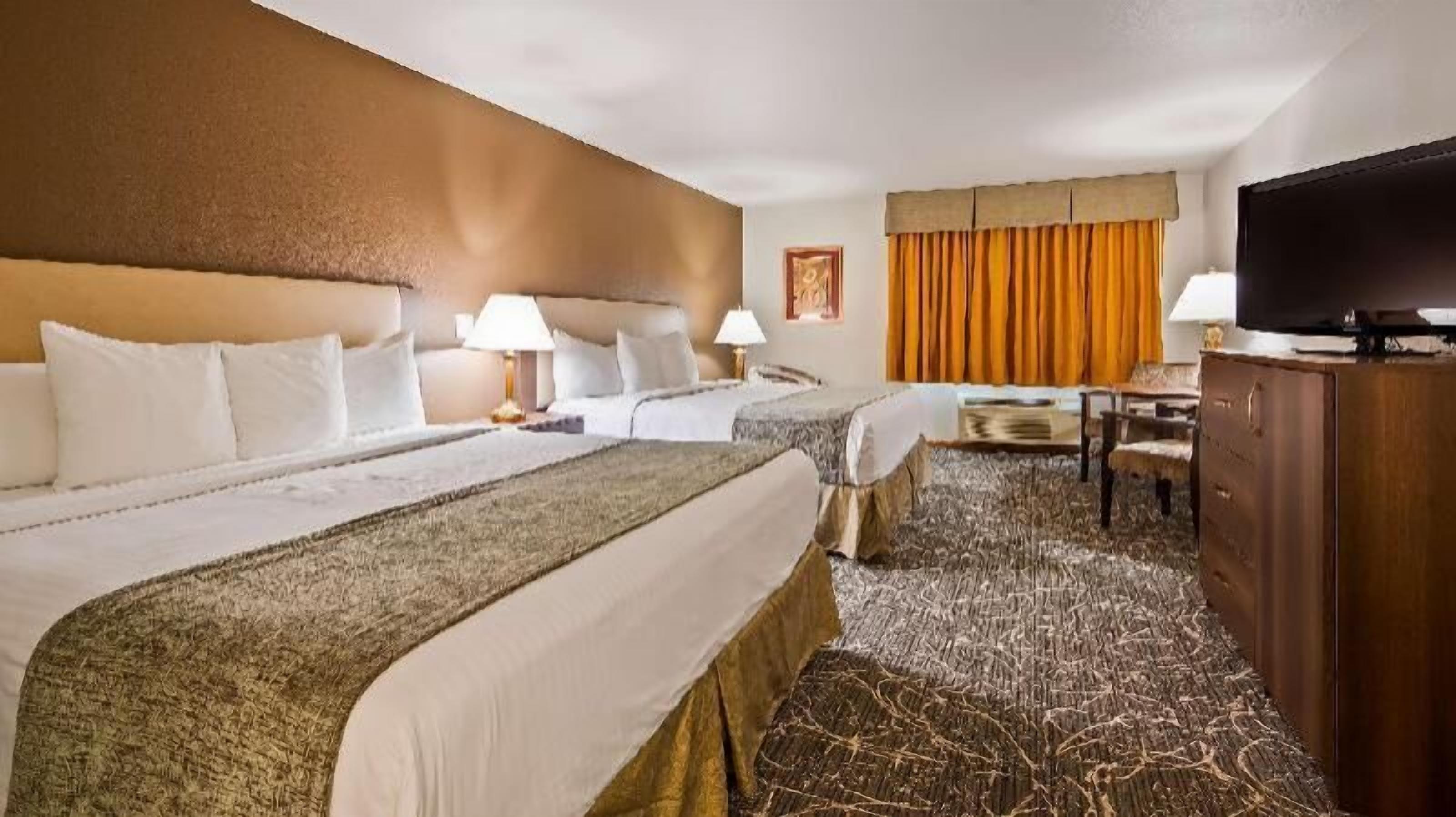 Premium bedding, pillowtop beds, in-room safe, individually decorated