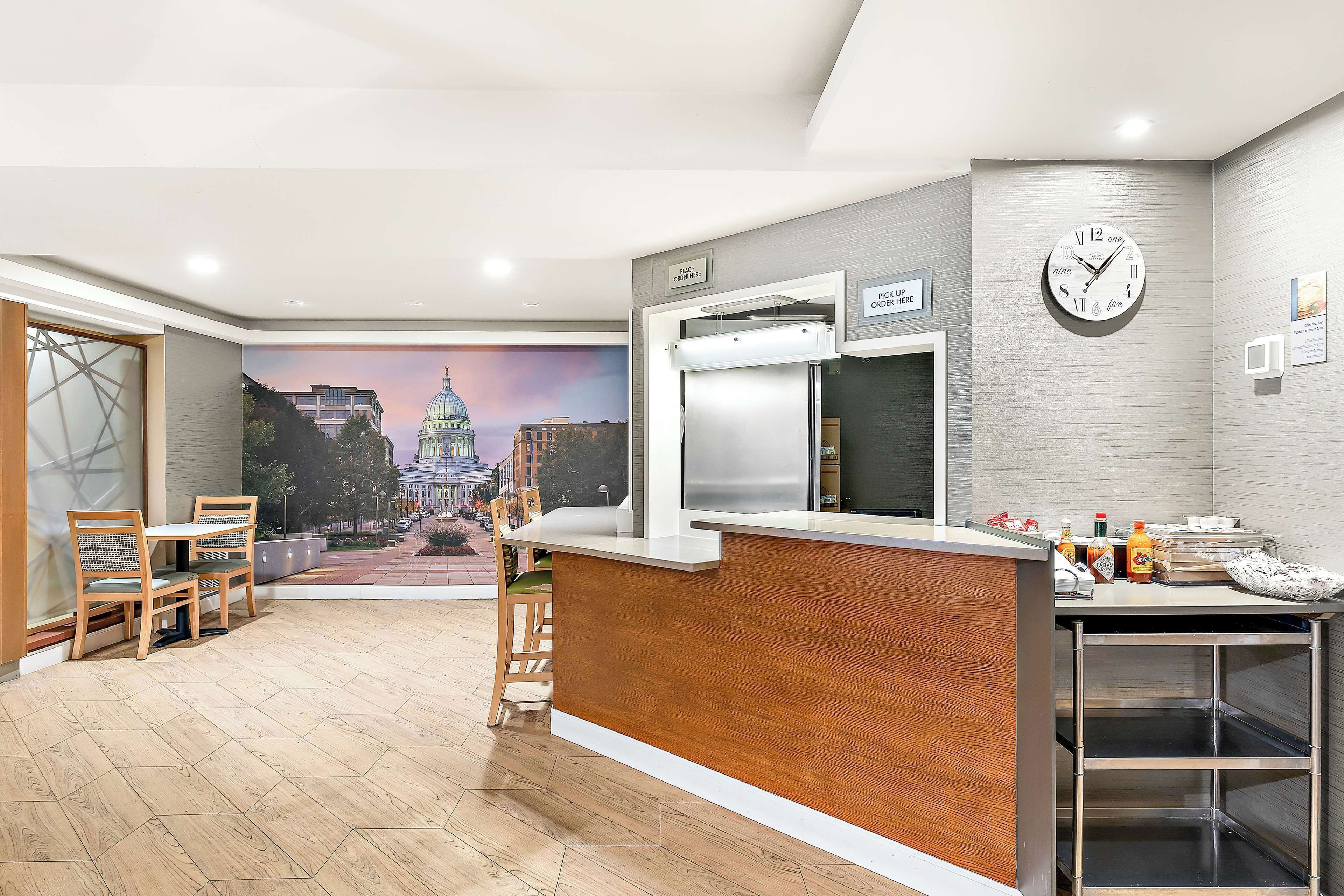 Foto - Best Western West Towne Suites