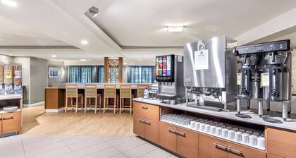 Best Western West Towne Suites