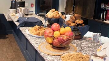 Petit déjeuner à emporter servi tous les jours en supplément