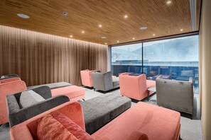 Sauna, hot tub, steam room, hot stone massages, sports massages, facials