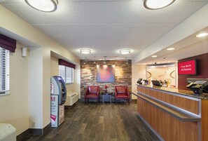 Lobby - Red Roof Inn Madison, WI (Madison)