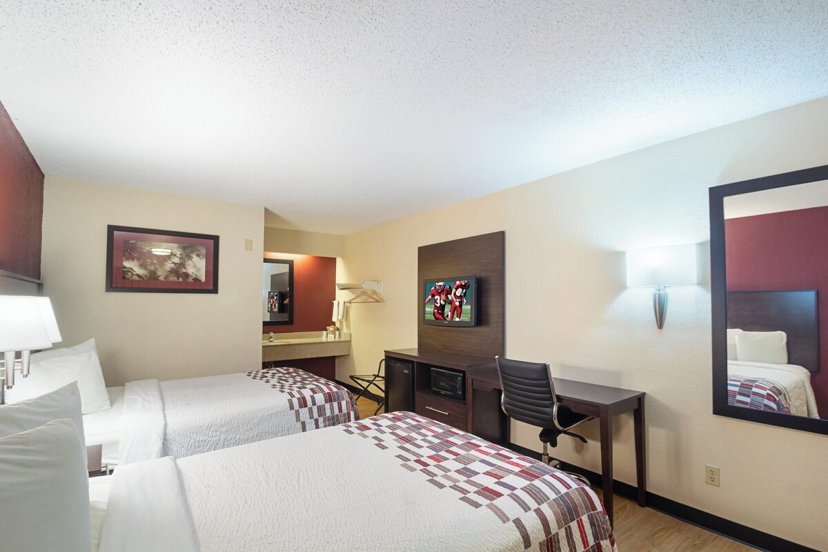 Deluxe Room, 2 Double Beds (Smoke Free) | In-room safe, desk, blackout drapes, iron/ironing board