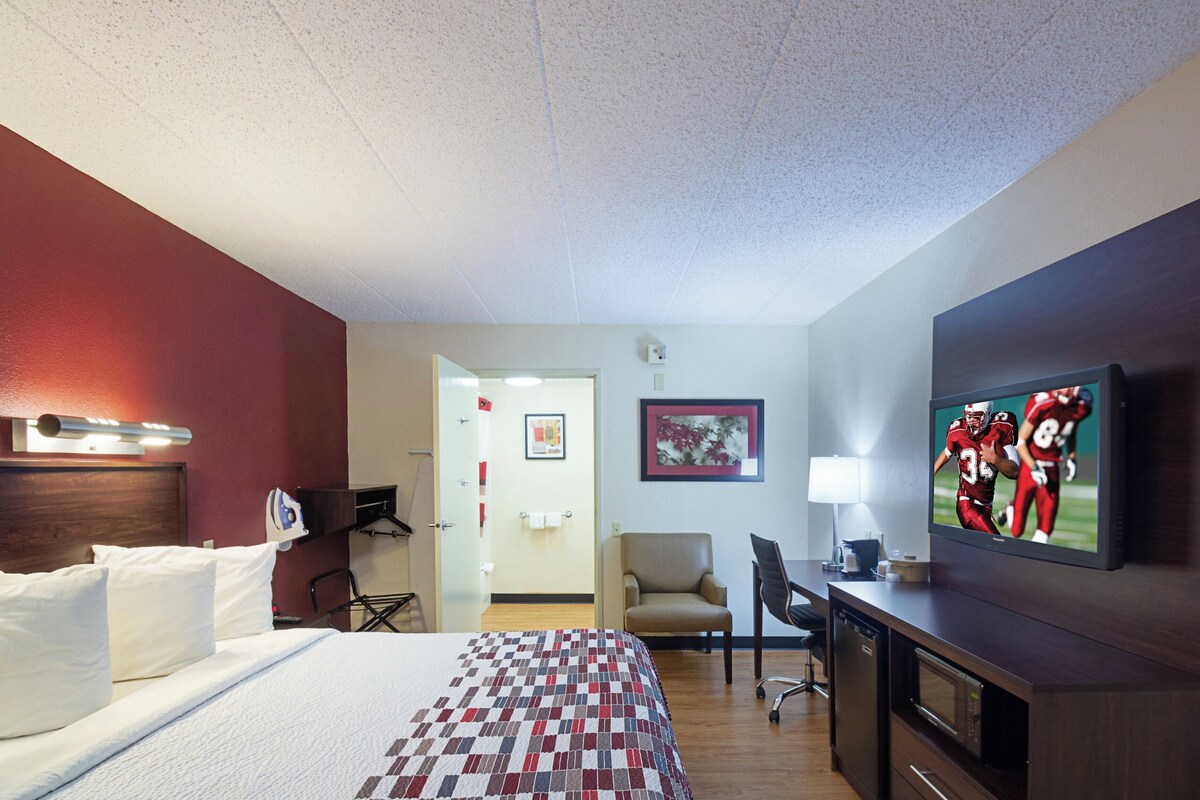 In-room safe, desk, blackout drapes, iron/ironing board