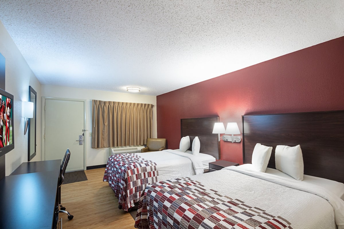 Deluxe Room, 2 Double Beds (Smoke Free) | In-room safe, desk, blackout drapes, iron/ironing board