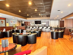 Cocktail bar