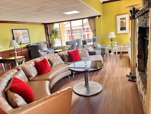 Sala de estar en el lobby