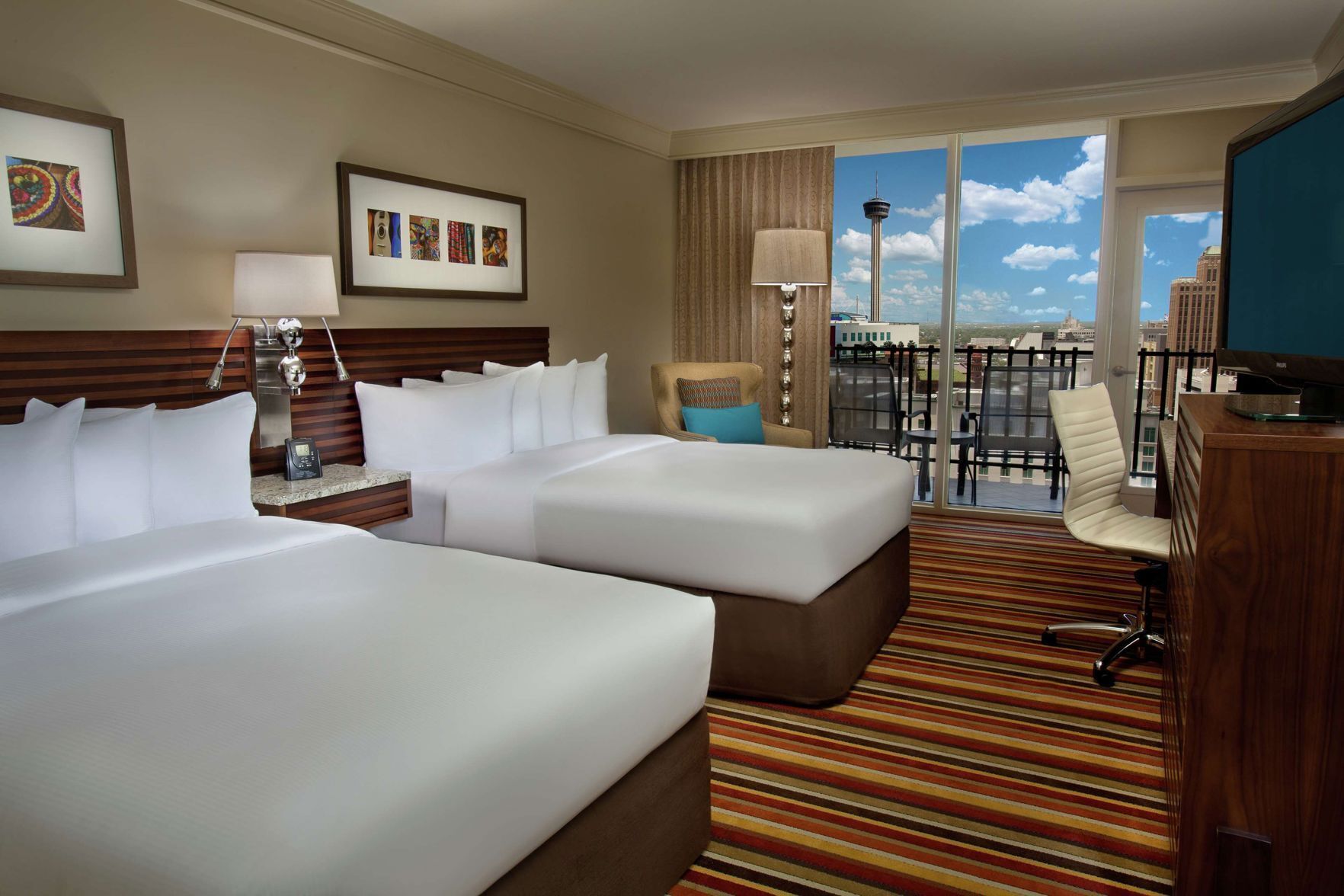 Premium bedding, in-room safe, desk, blackout drapes