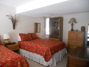 Standard Loft, 1 Bedroom | Iron/ironing board, free WiFi, bed sheets