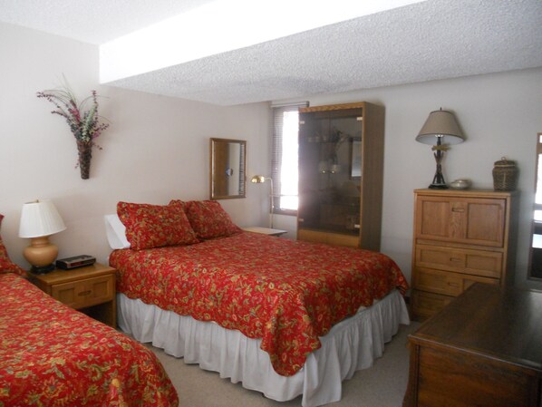 Standard Loft, 1 Bedroom | 1 bedroom, iron/ironing board, free WiFi, bed sheets - Homestake Condominiums (Vail)