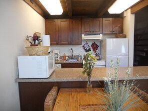 Standard Loft, 1 Bedroom | Private kitchen