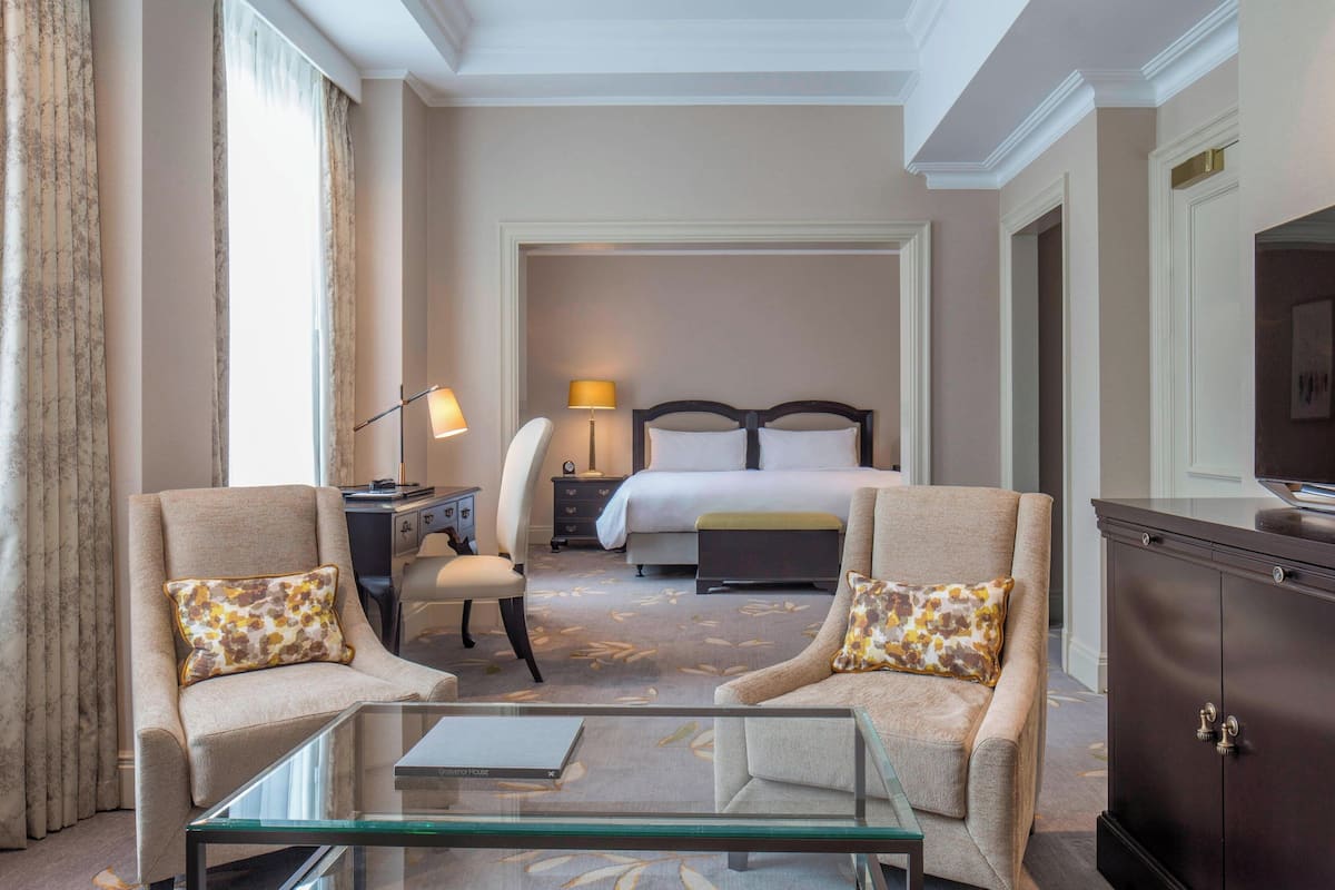1 bedroom, pillowtop beds, minibar, in-room safe