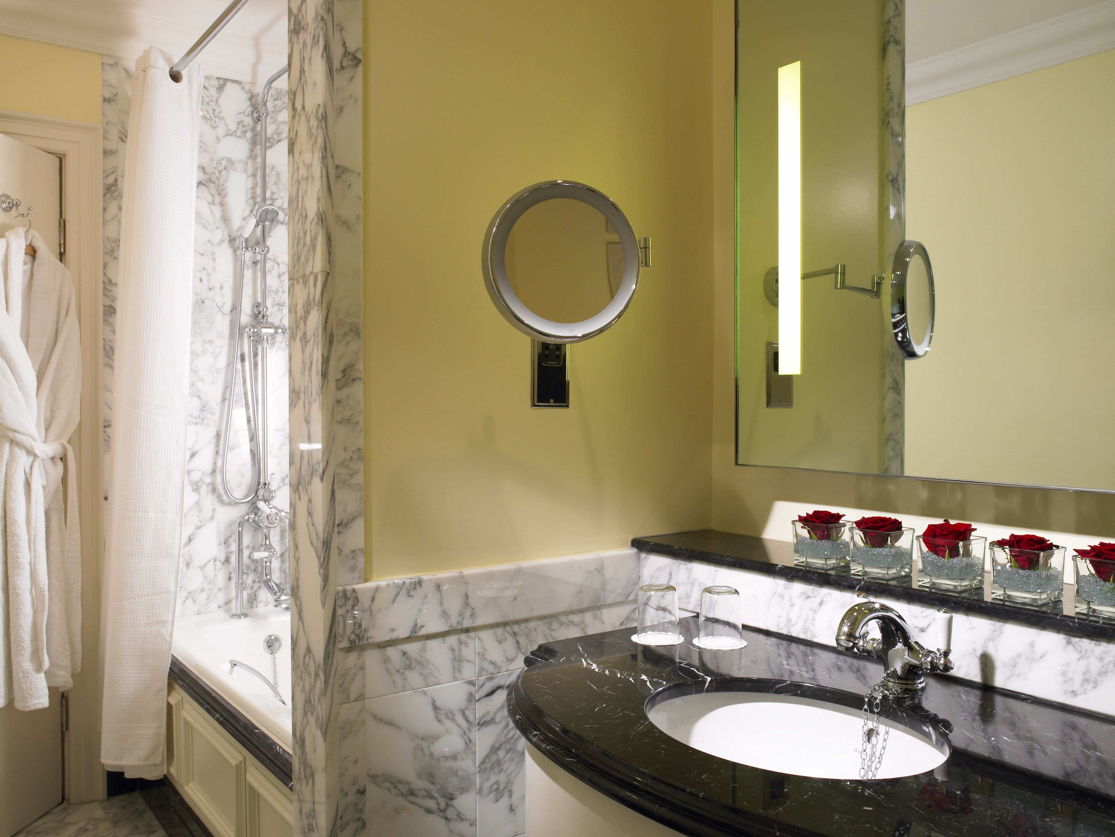 샤워기/욕조 결합, 친환경 세면용품, 헤어드라이어, 목욕가운