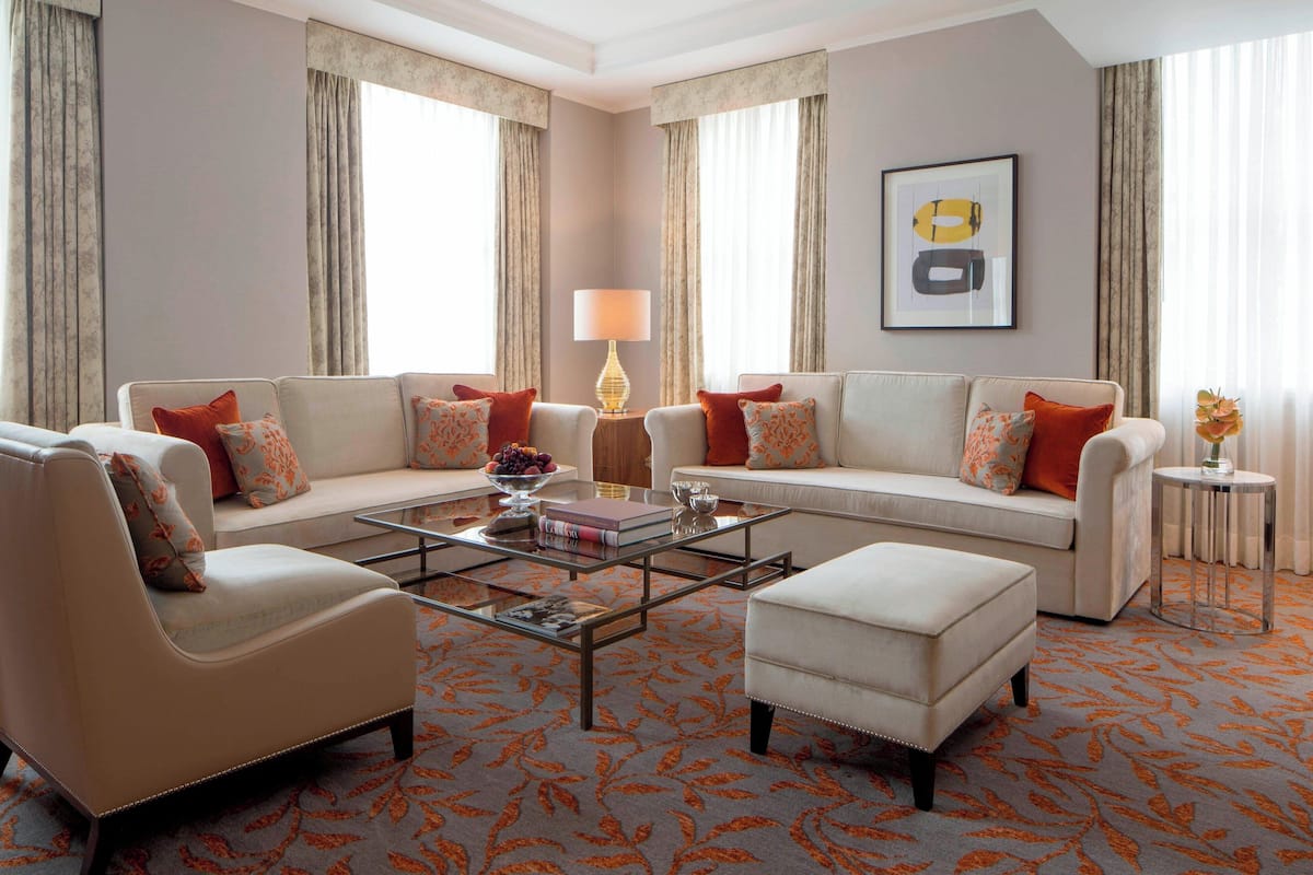 Executive Suite, 1 King Bed, Non Smoking, Park View | Living room | 32-inch flat-screen TV with satellite channels, TV, pay movies