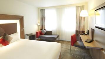 Minibar, in-room safe, desk, iron/ironing board