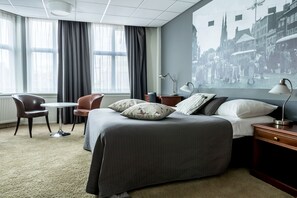 Hypo-allergenic bedding, in-room safe, desk, iron/ironing board