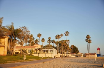 On the beach, white sand, windsurfing, beach volleyball at San Diego Mission Bay Resort