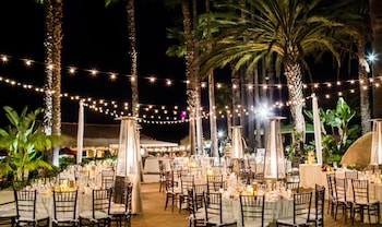 Outdoor wedding area at San Diego Mission Bay Resort