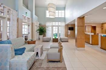 Hotel entrance and lobby at San Diego Mission Bay Resort