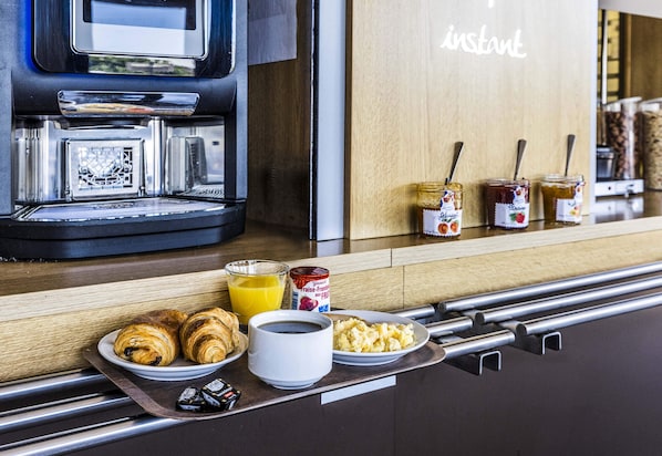 Daily buffet breakfast for a fee