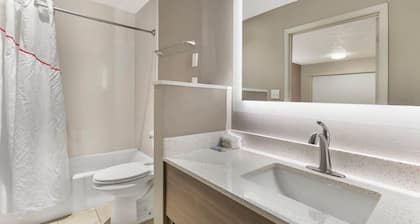 Deluxe Inn Georgetown