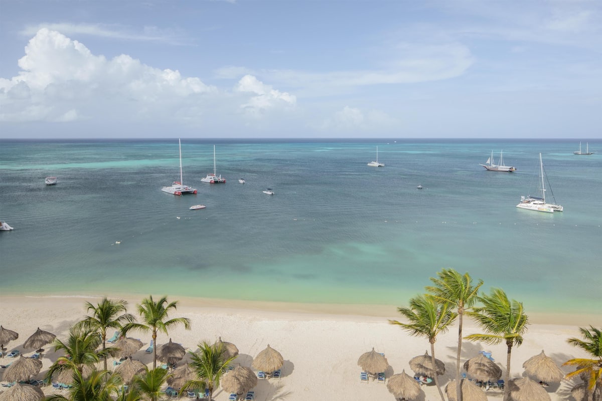 Studio, 1 King Bed, Balcony, Oceanfront (Sunset) | View from room