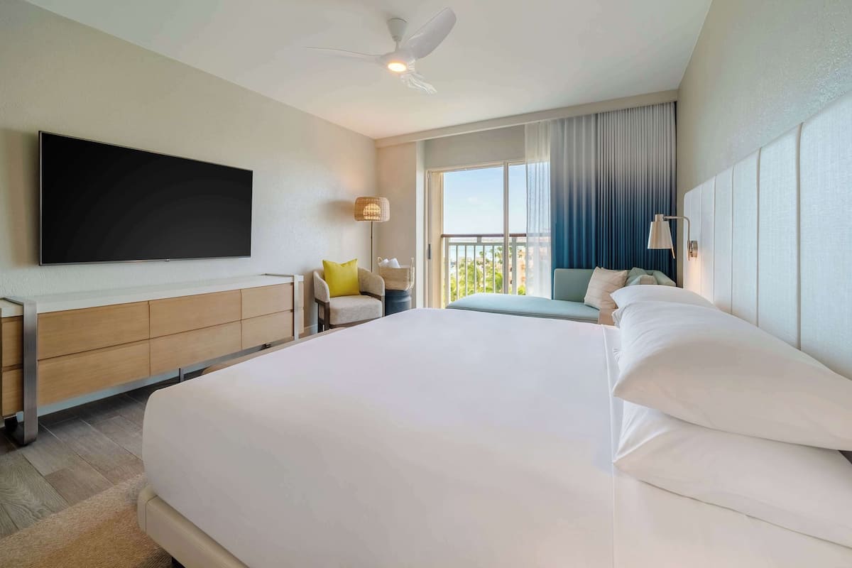 Kamer, 1 kingsize bed (Resort and Ocean View) | Luxe beddengoed, donzen dekbedden, pillowtop-bedden