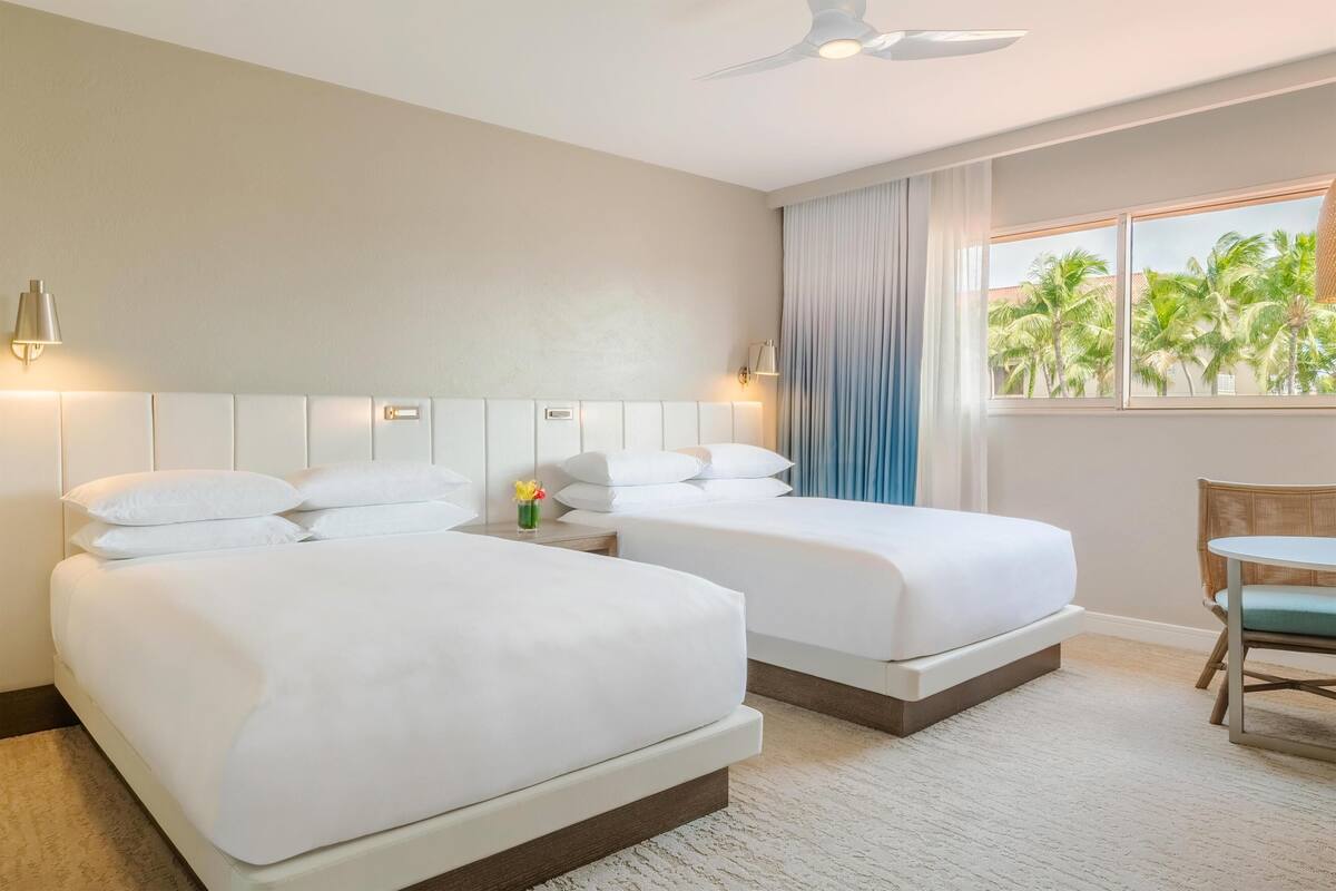 ห้องพัก, เตียงควีนไซส์ 2 เตียง | เครื่องนอนระดับพรีเมียม, ผ้านวมขนเป็ด, เตียงพร้อมฟูกเสริมที่นอน