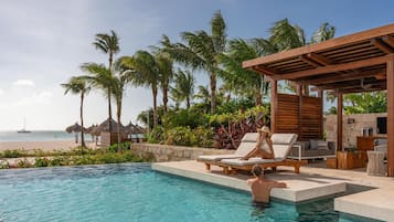 2 piscinas al aire libre, cabañas de piscina (de pago), sombrillas