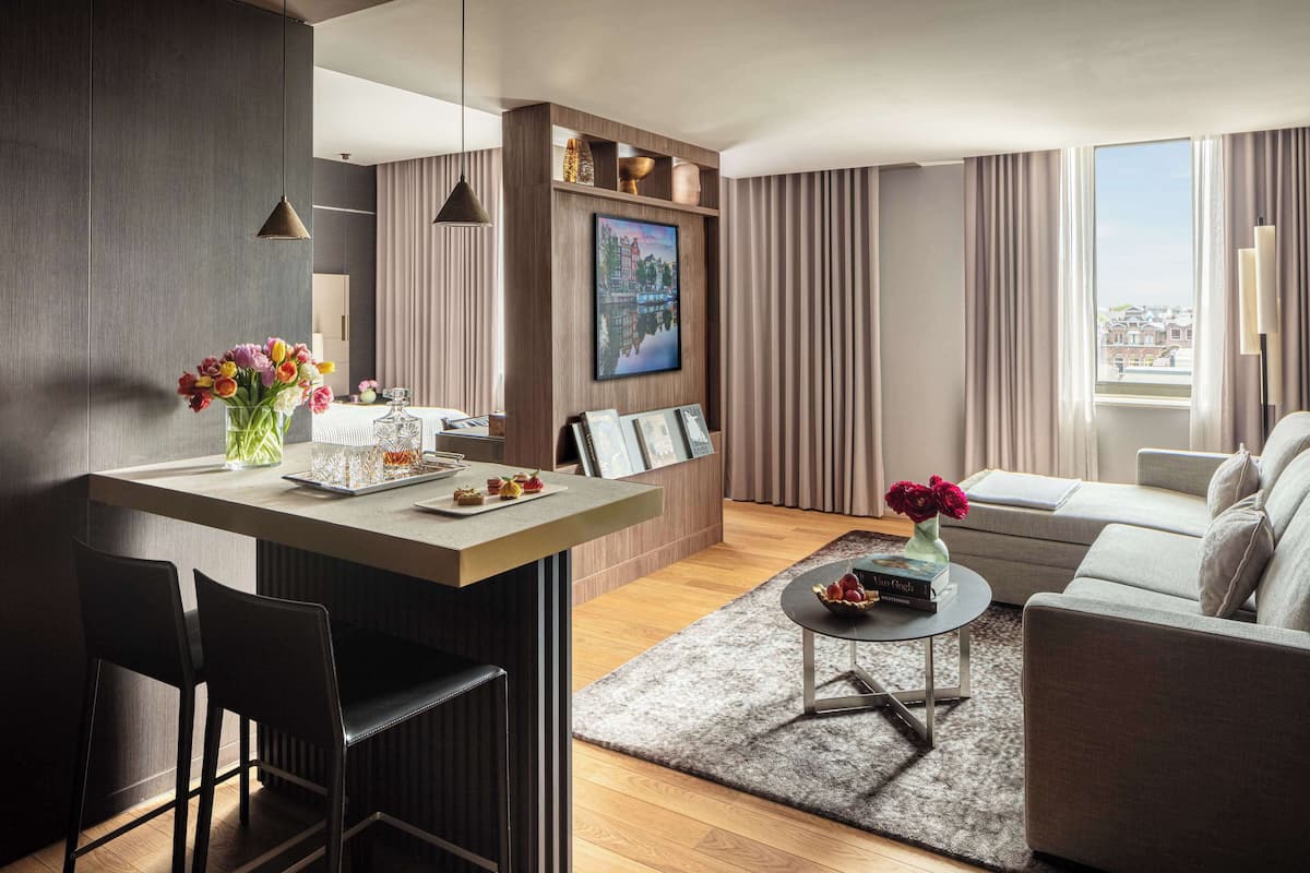 Suite | Minibar, in-room safe, desk, soundproofing
