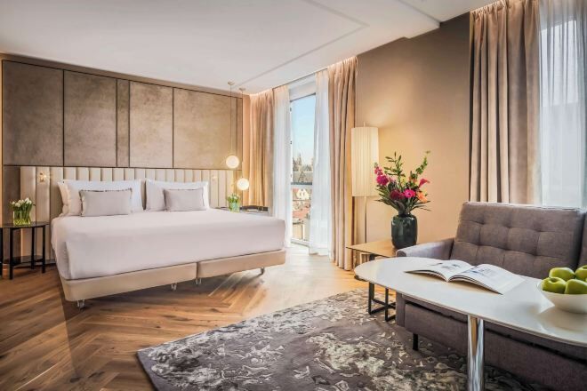 Minibar, két bảo mật tại phòng, bàn, phòng cách âm 