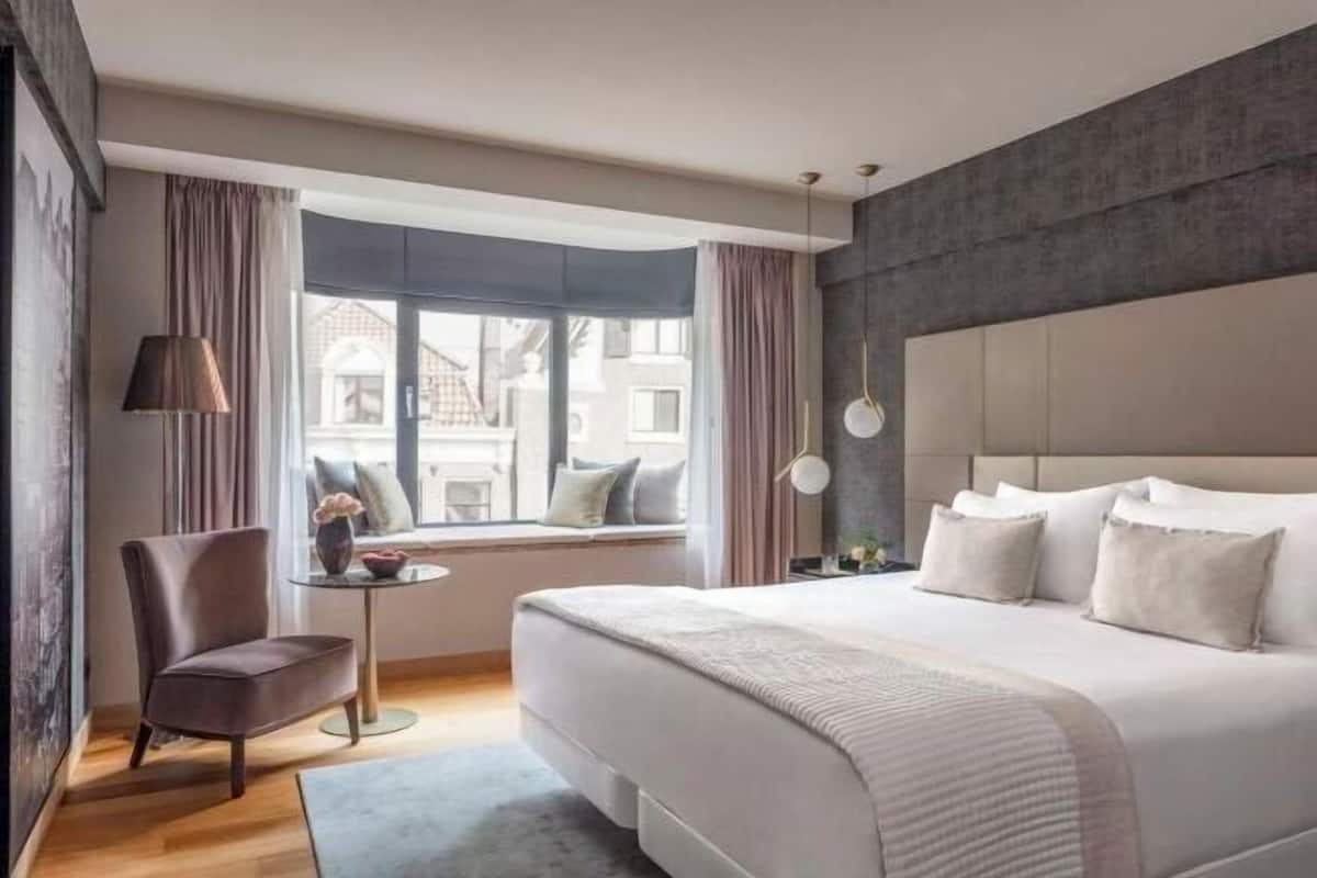 Minibar, két bảo mật tại phòng, bàn, phòng cách âm