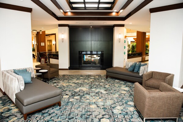 Lobby - Hotel Auburn Hills (Auburn Hills)