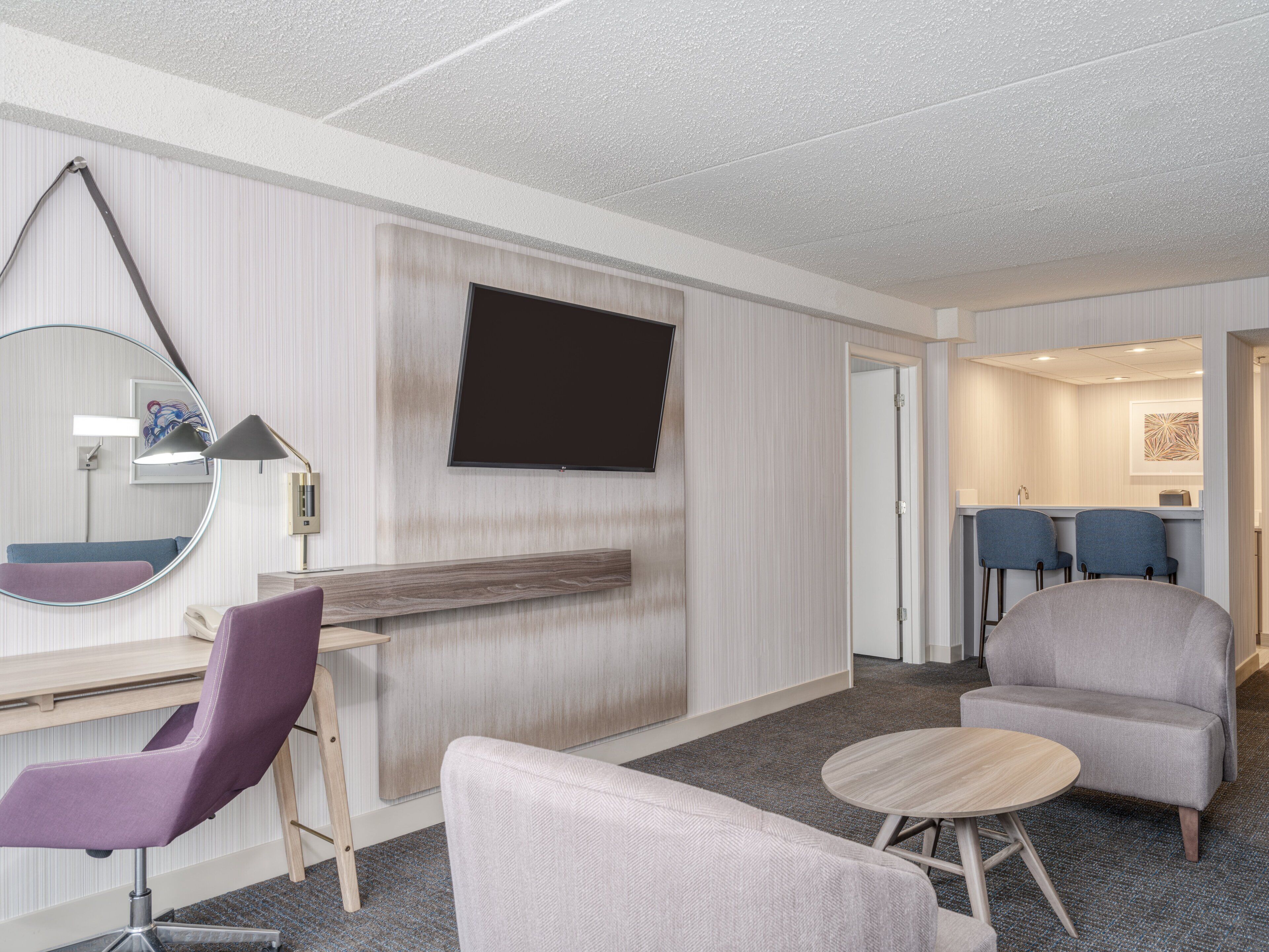 suite, 1 bedroom | 1 bedroom, premium bedding, desk, blackout curtains