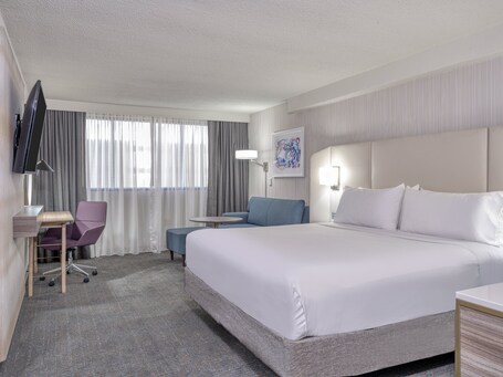 Crowne Plaza Indianapolis Airport - Image 47