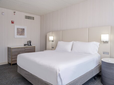 Crowne Plaza Indianapolis Airport - Image 51
