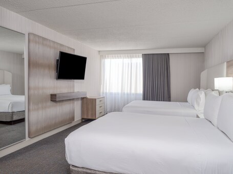 Crowne Plaza Indianapolis Airport - Image 48
