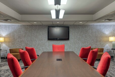 Crowne Plaza Indianapolis Airport - Image 36